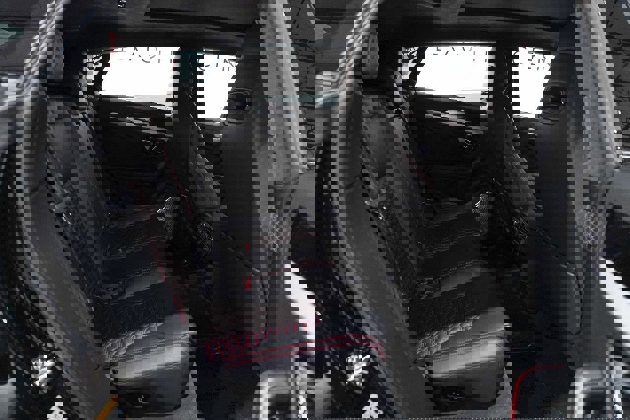 Used 2020 Lamborghini Urus image 18