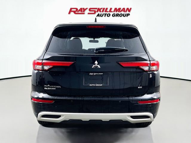 Used 2024 Mitsubishi Outlander SE image 6