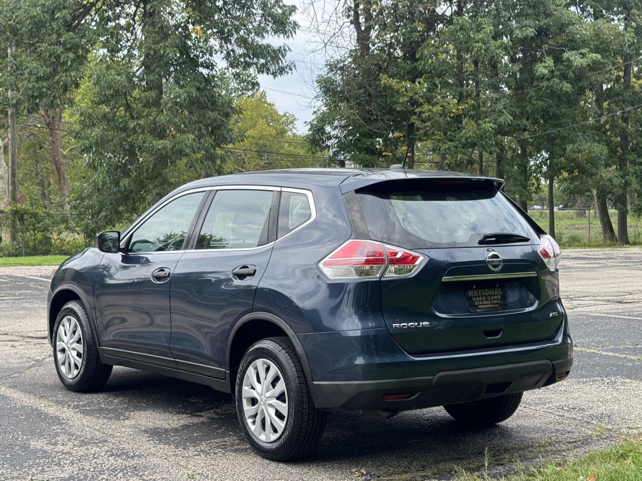 Used 2016 Nissan Rogue S AWD/4WD image 5