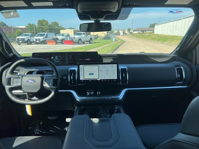 New 2027 Ford Expedition Platinum w/ Stealth Performance Package AWD/4WD image 17
