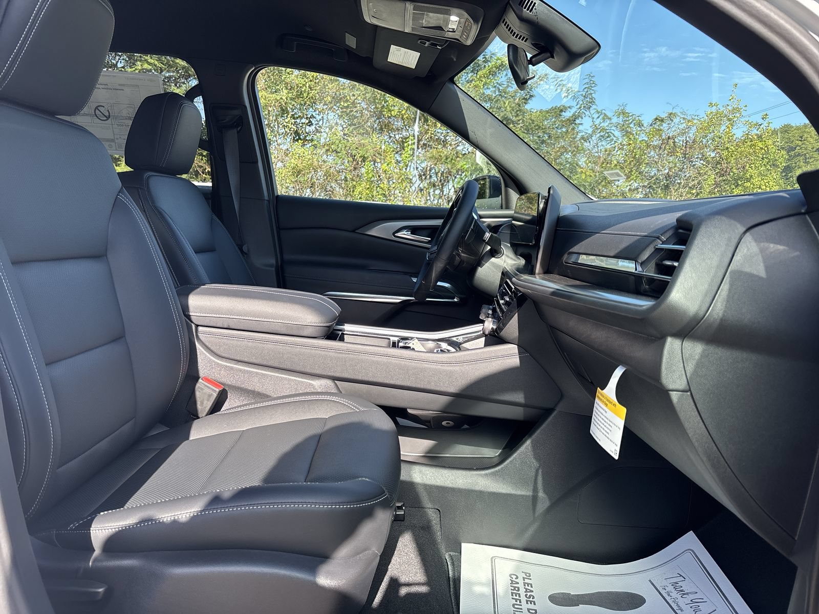 New 2027 Chevrolet Traverse LT FWD image 24