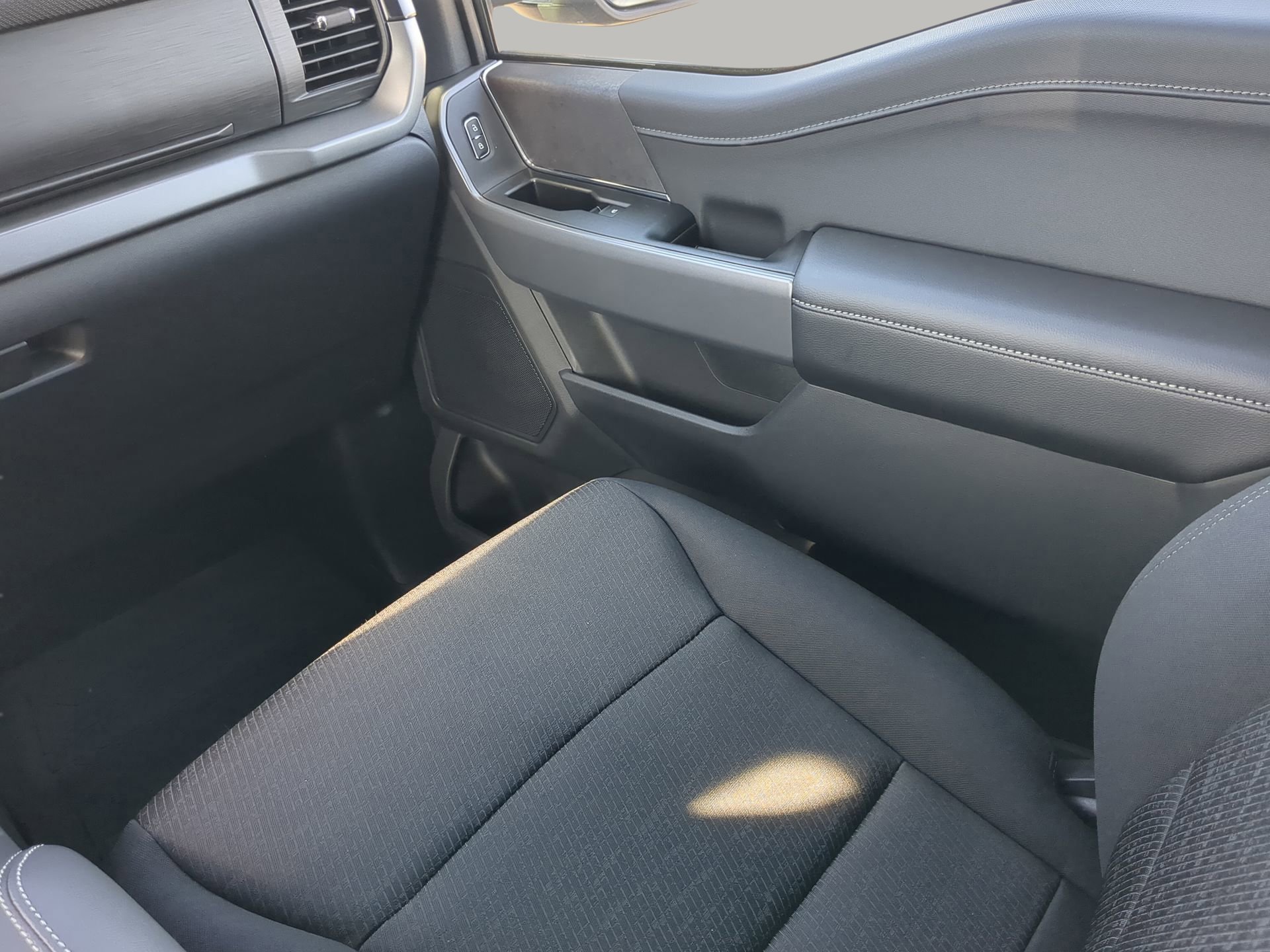 New 2026 Ford F150 XLT w/ Equipment Group 302A MID image 48