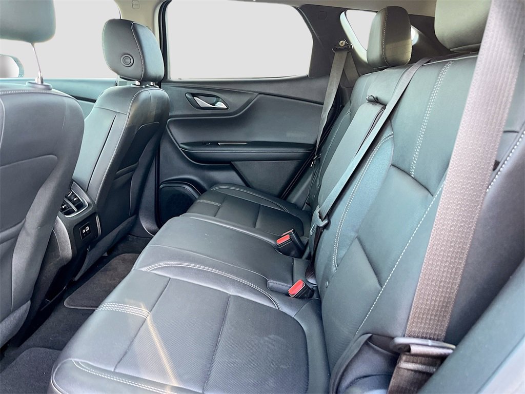 Used 2025 Chevrolet Blazer LT image 23