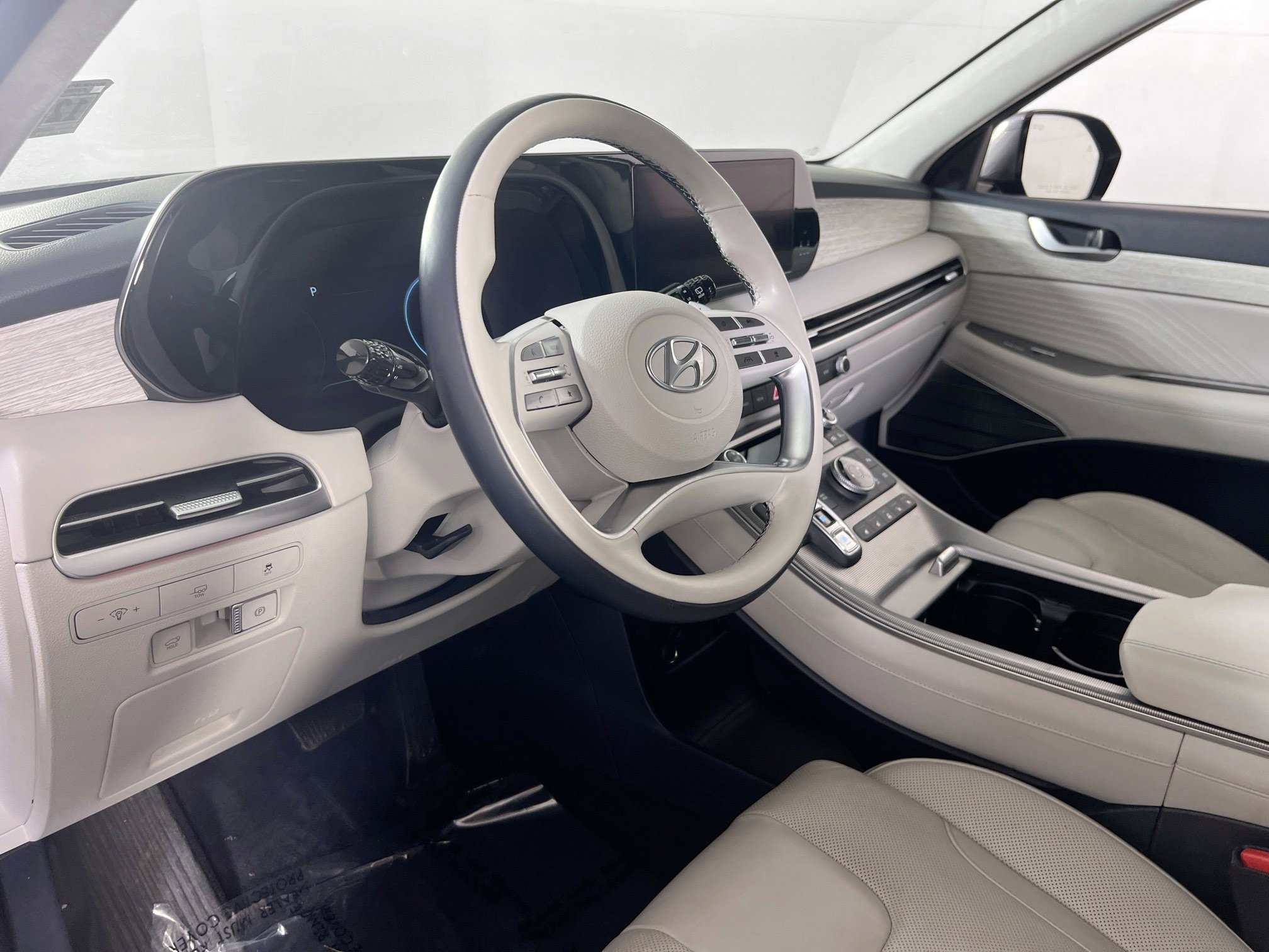 Used 2023 Hyundai Palisade Calligraphy image 9