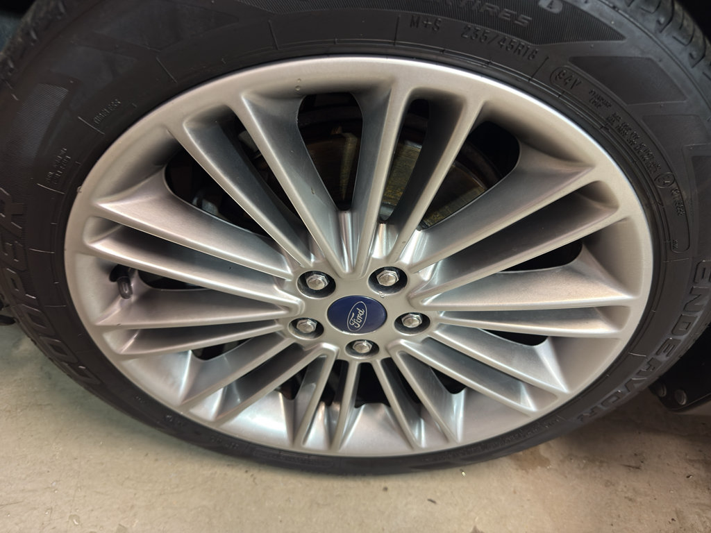 Used 2014 Ford Fusion SE w/ Equipment Group 202A FWD image 31