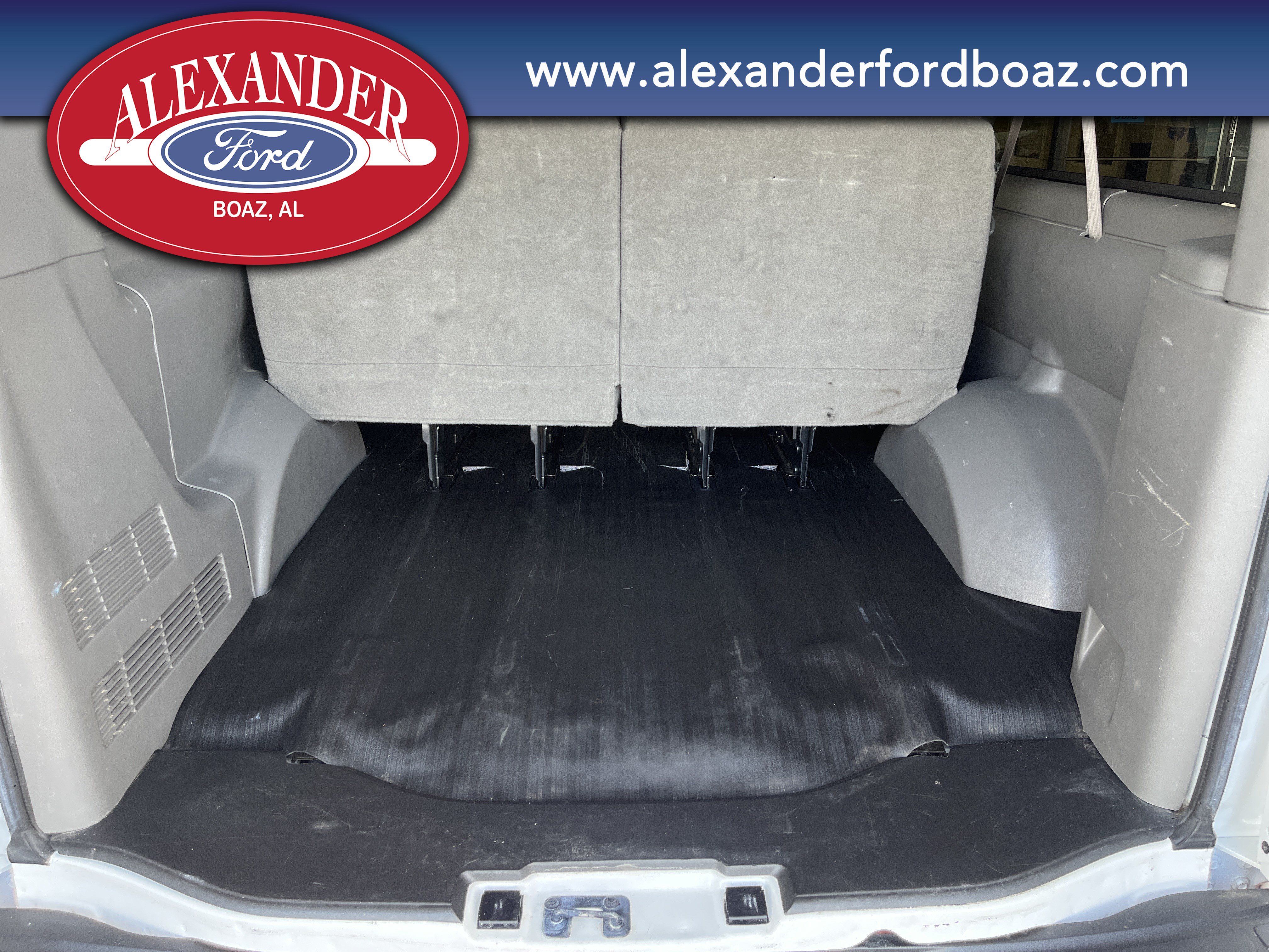 Used 2023 Chevrolet Express 3500 LS RWD image 18