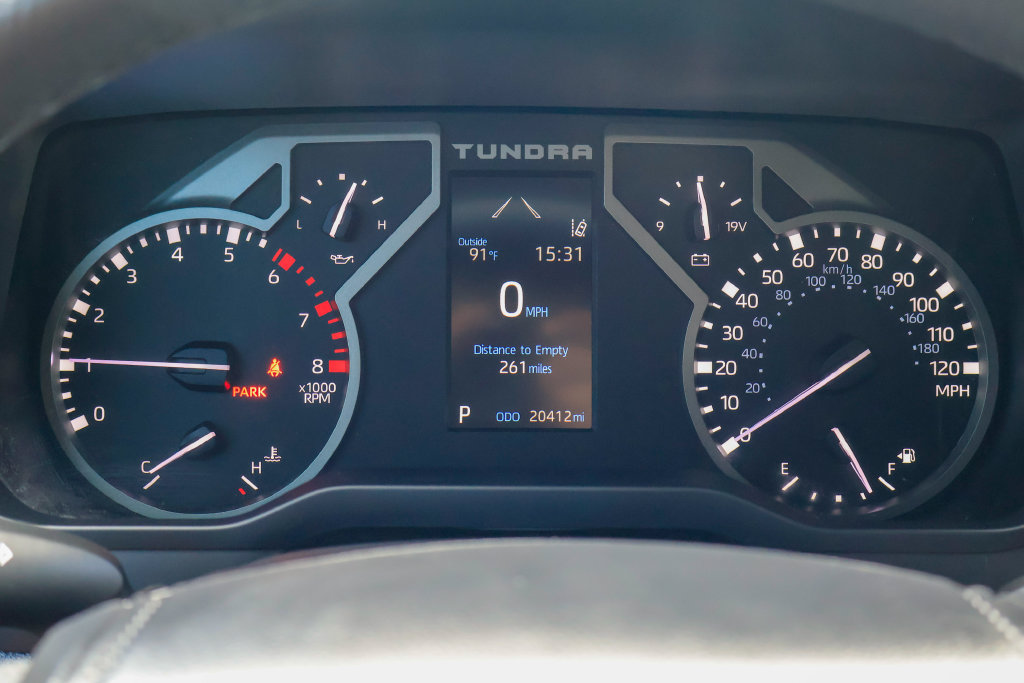 Used 2025 Toyota Tundra SR5 w/ SR5 Premium Package AWD/4WD image 13