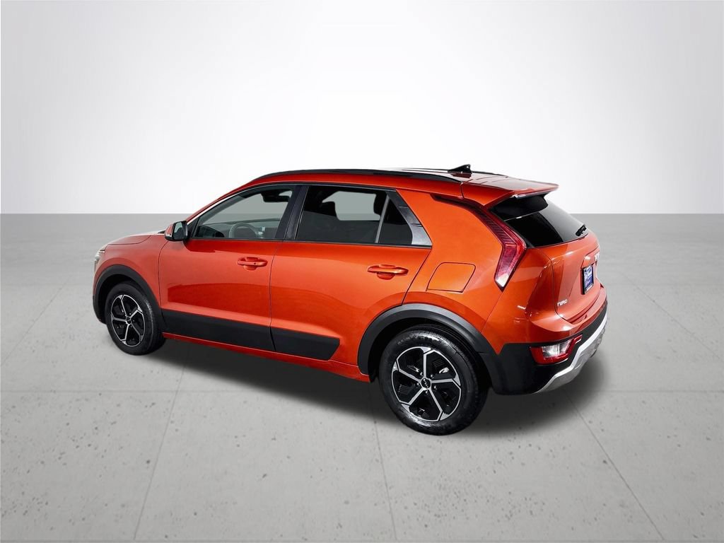 Certified 2023 Kia Niro EX FWD image 9