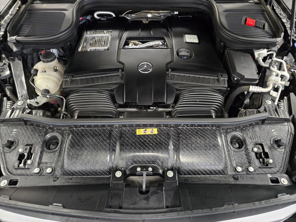 Used 2024 Mercedes-Benz GLS 580 GLS 580 image 10