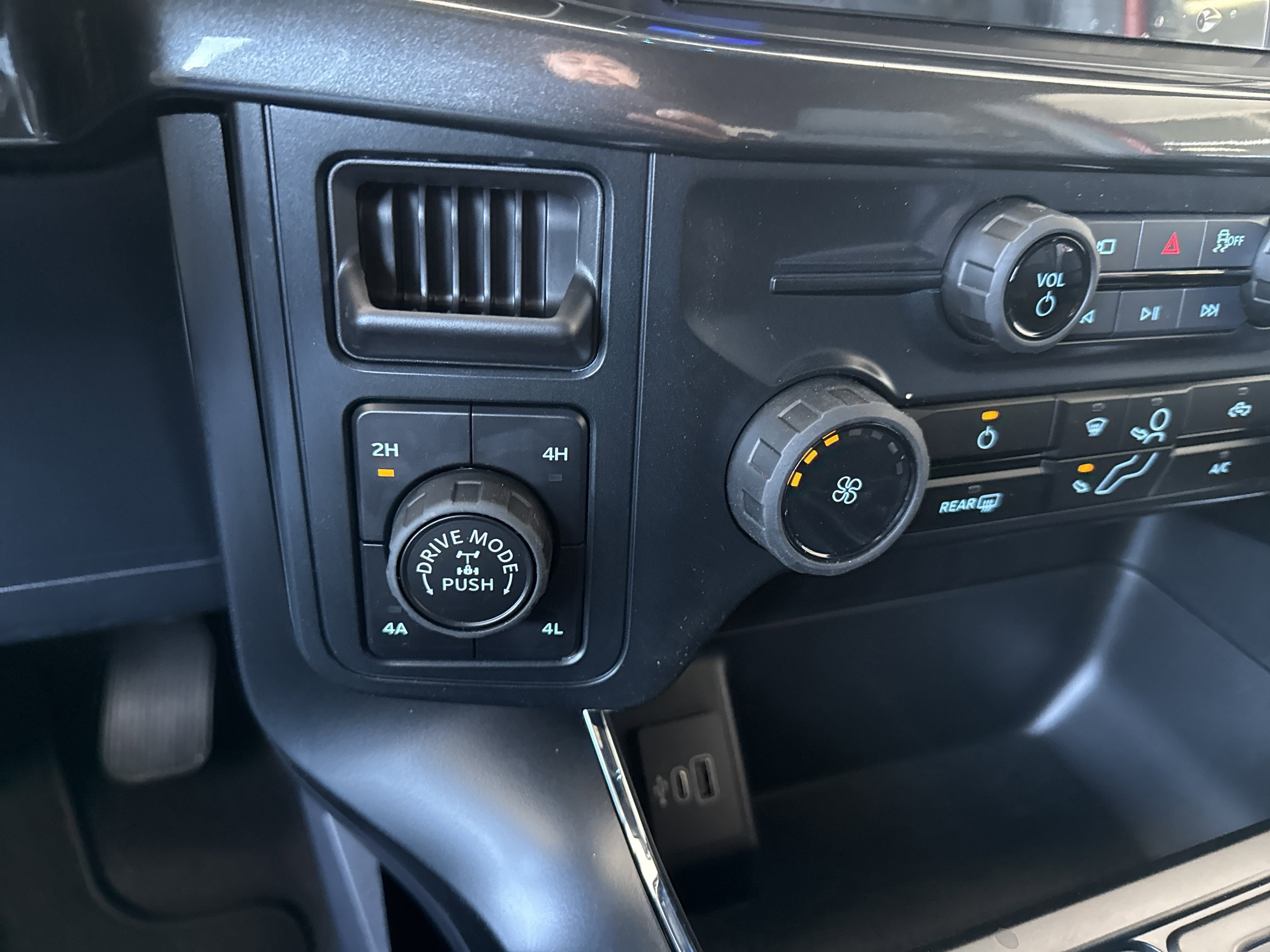 New 2026 Ford F150 STX w/ F-150 LOBO Package image 21