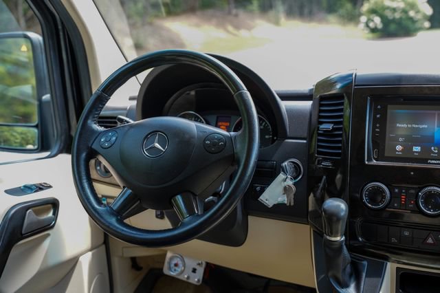 Used 2016 Mercedes-Benz Sprinter 2500 image 4