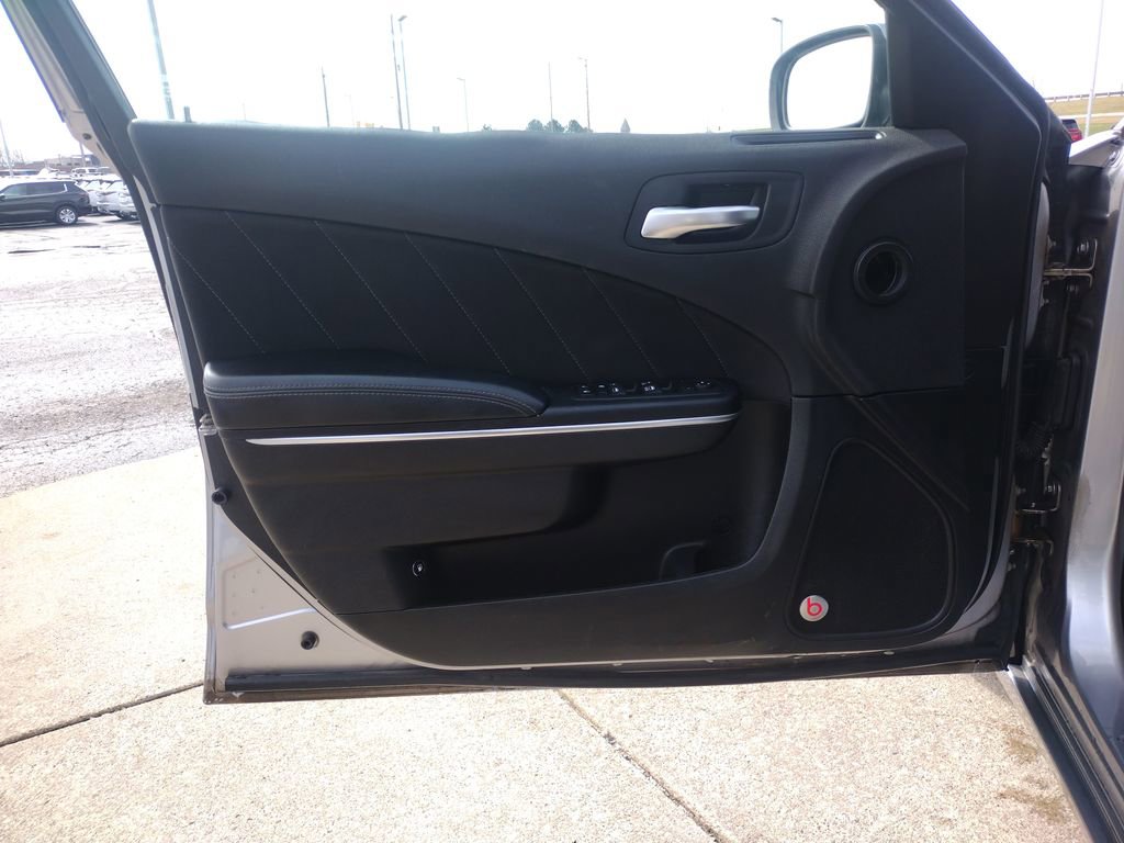 Used 2017 Dodge Charger SXT w/ Rallye Appearance Group image 9