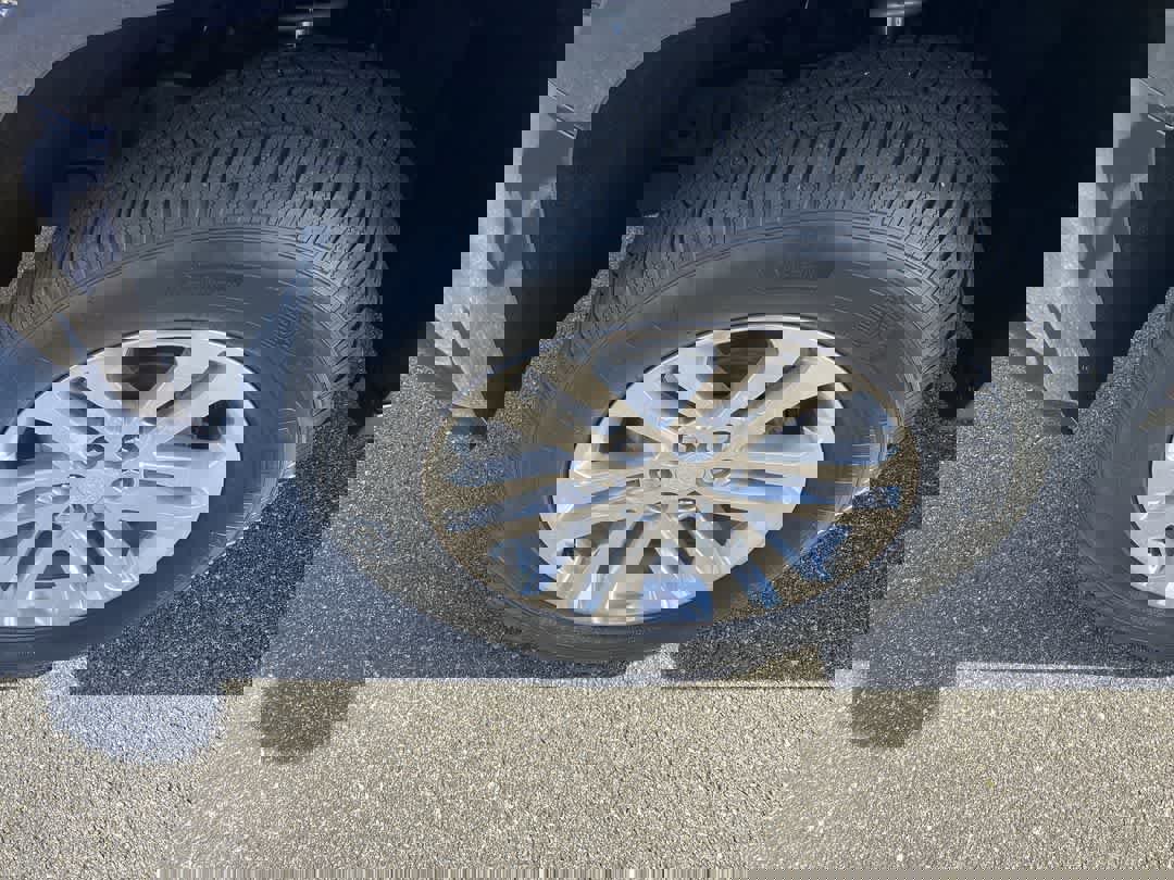 Used 2018 Chevrolet Colorado Z71 w/ Centennial Edition image 10