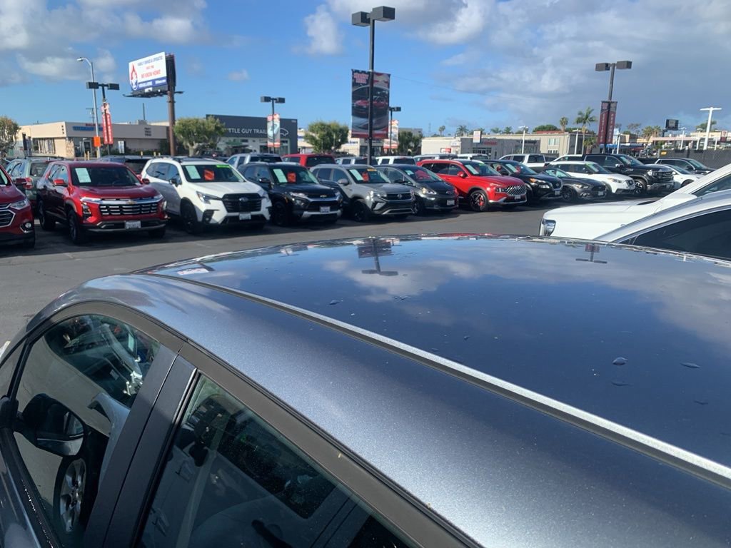 Used 2015 Nissan Leaf SL w/ Premium Package image 13