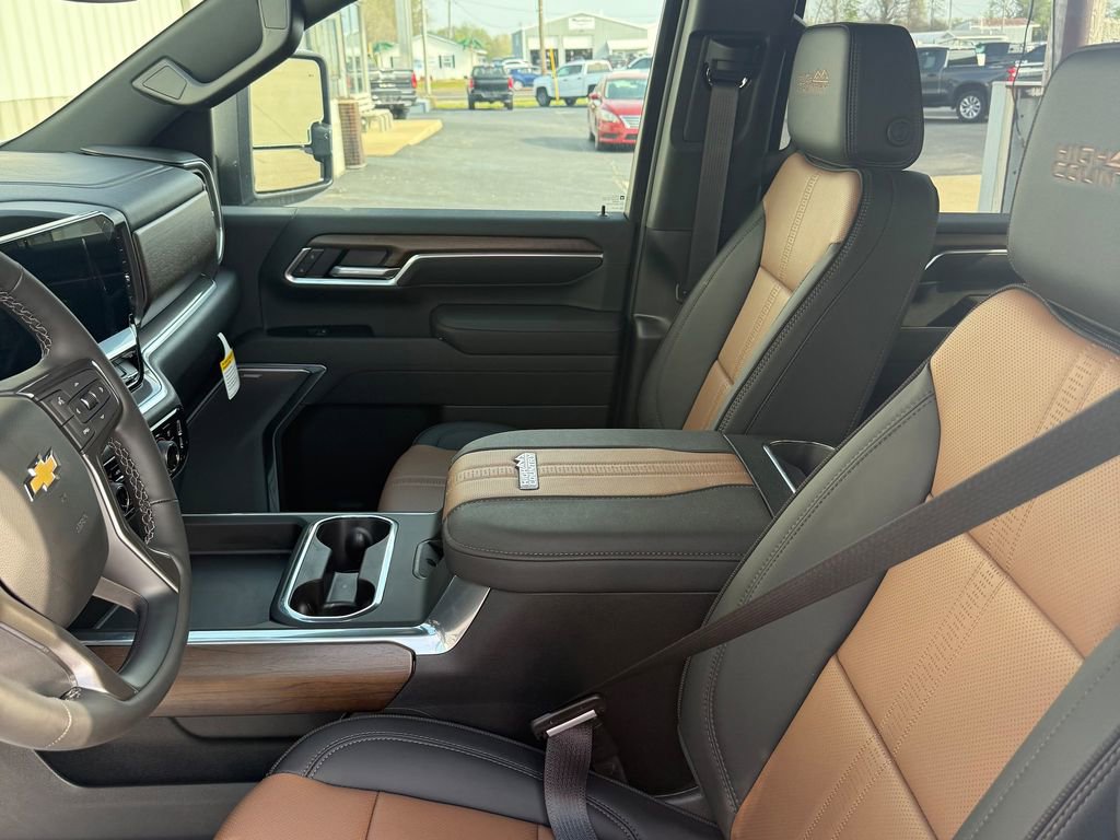New 2026 Chevrolet Silverado 3500 High Country AWD/4WD image 34