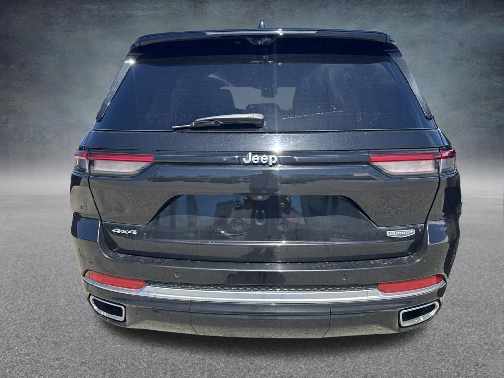 Used 2022 Jeep Grand Cherokee Summit w/ Adv Protech Group IV AWD/4WD image 5