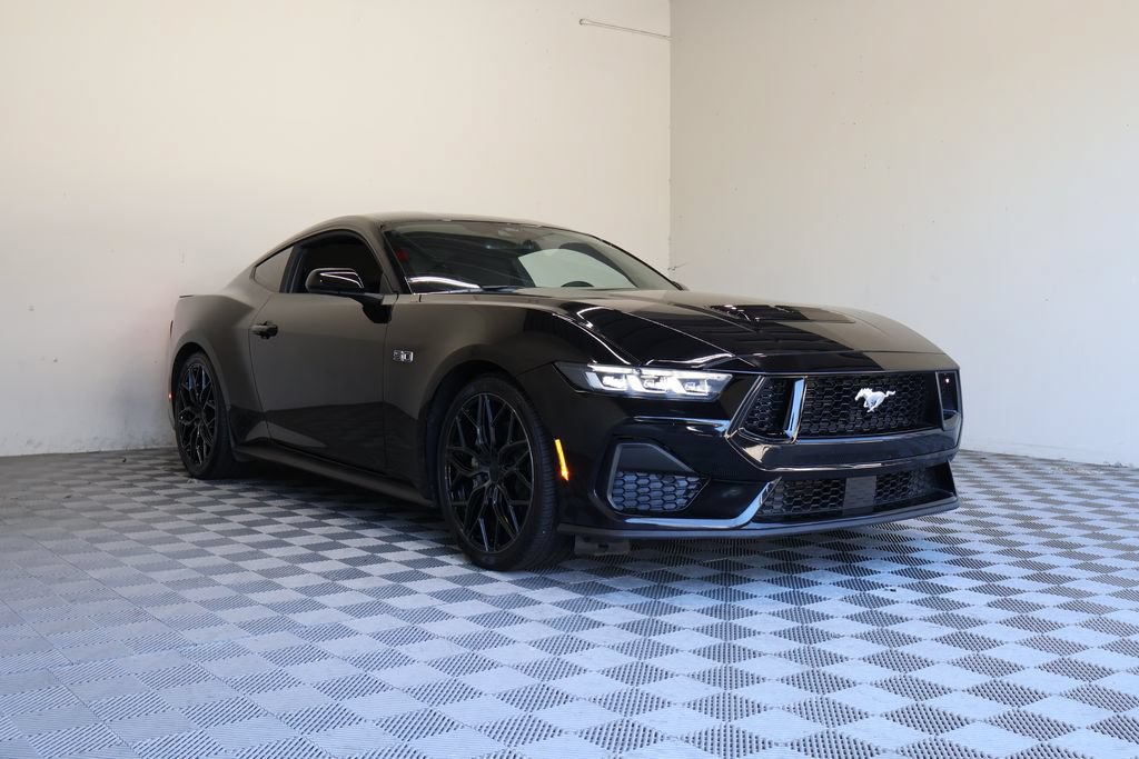 Used 2024 Ford Mustang GT RWD image 6