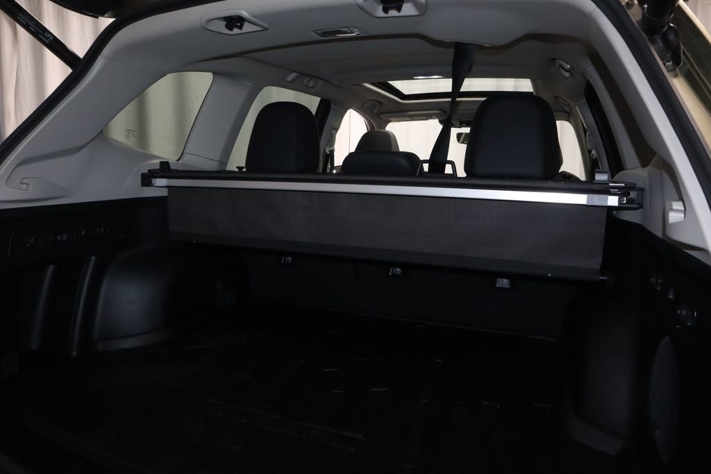 Used 2024 Subaru Forester Limited AWD/4WD image 17