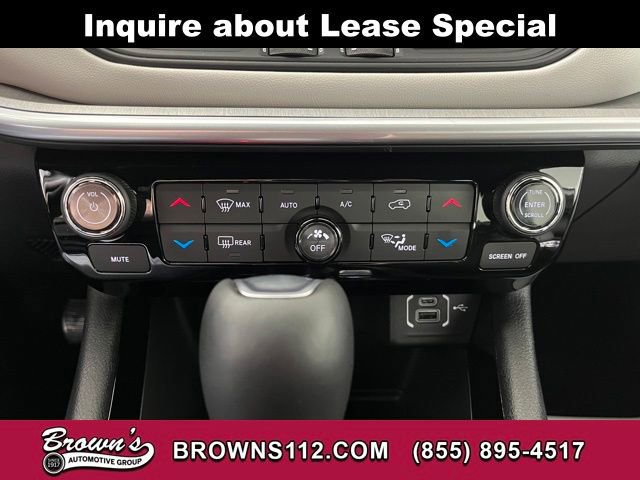 Used 2026 Jeep Compass Limited image 33