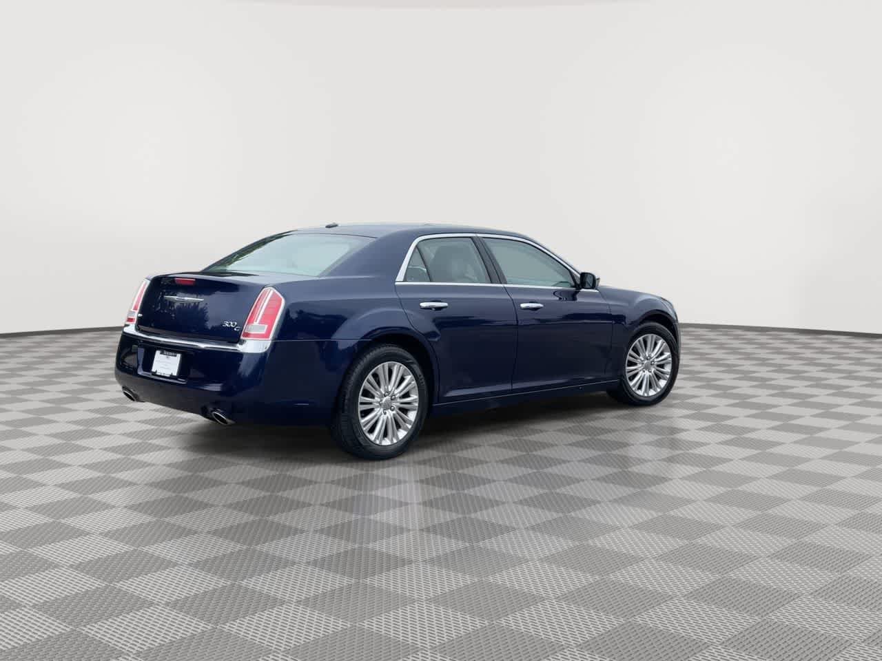 Used 2014 Chrysler 300 C AWD/4WD image 8