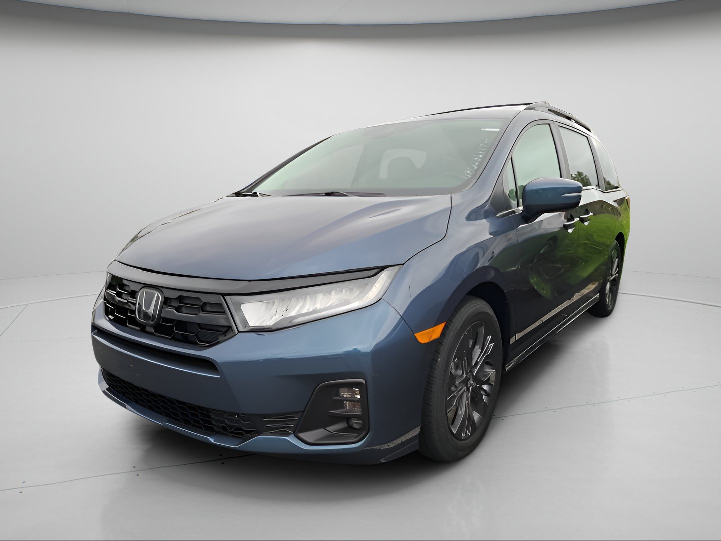 New 2027 Honda Odyssey Touring image 3