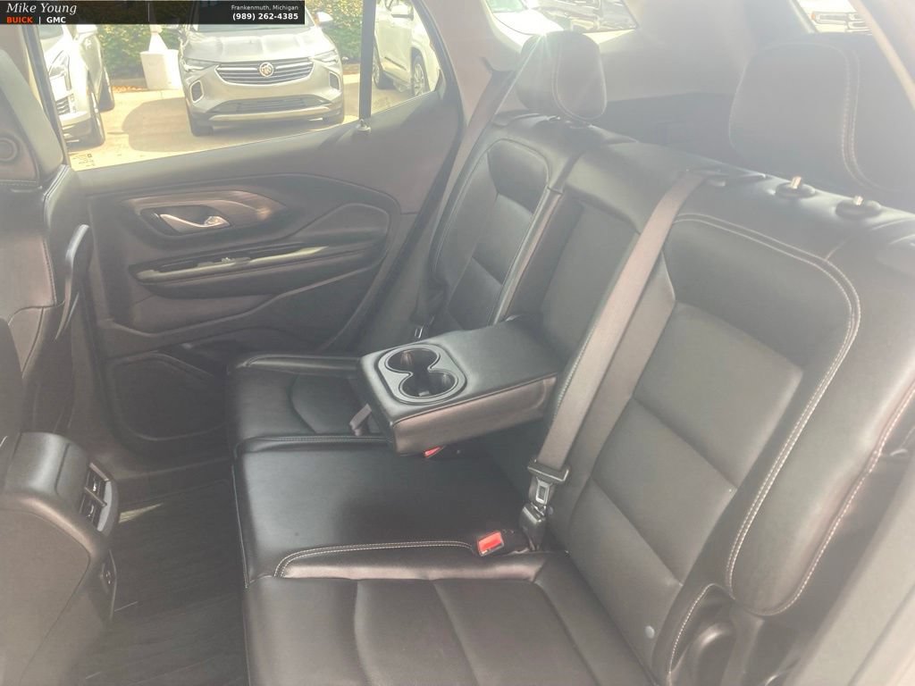 Used 2024 GMC Terrain SLT w/ Tech Package FWD image 16
