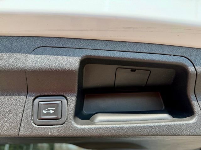 Used 2020 GMC Acadia SLT AWD/4WD image 12