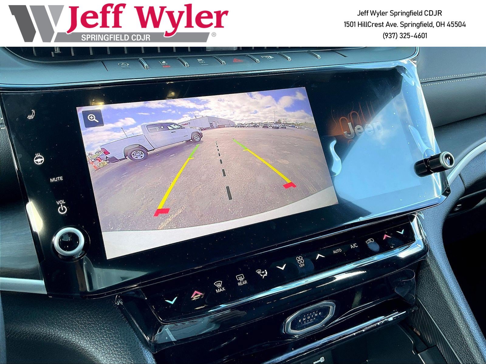 New 2027 Jeep Grand Cherokee L Limited w/ Limited Altitude Package AWD/4WD image 26