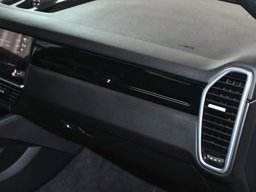 Used 2022 Porsche Cayenne Coupe image 60