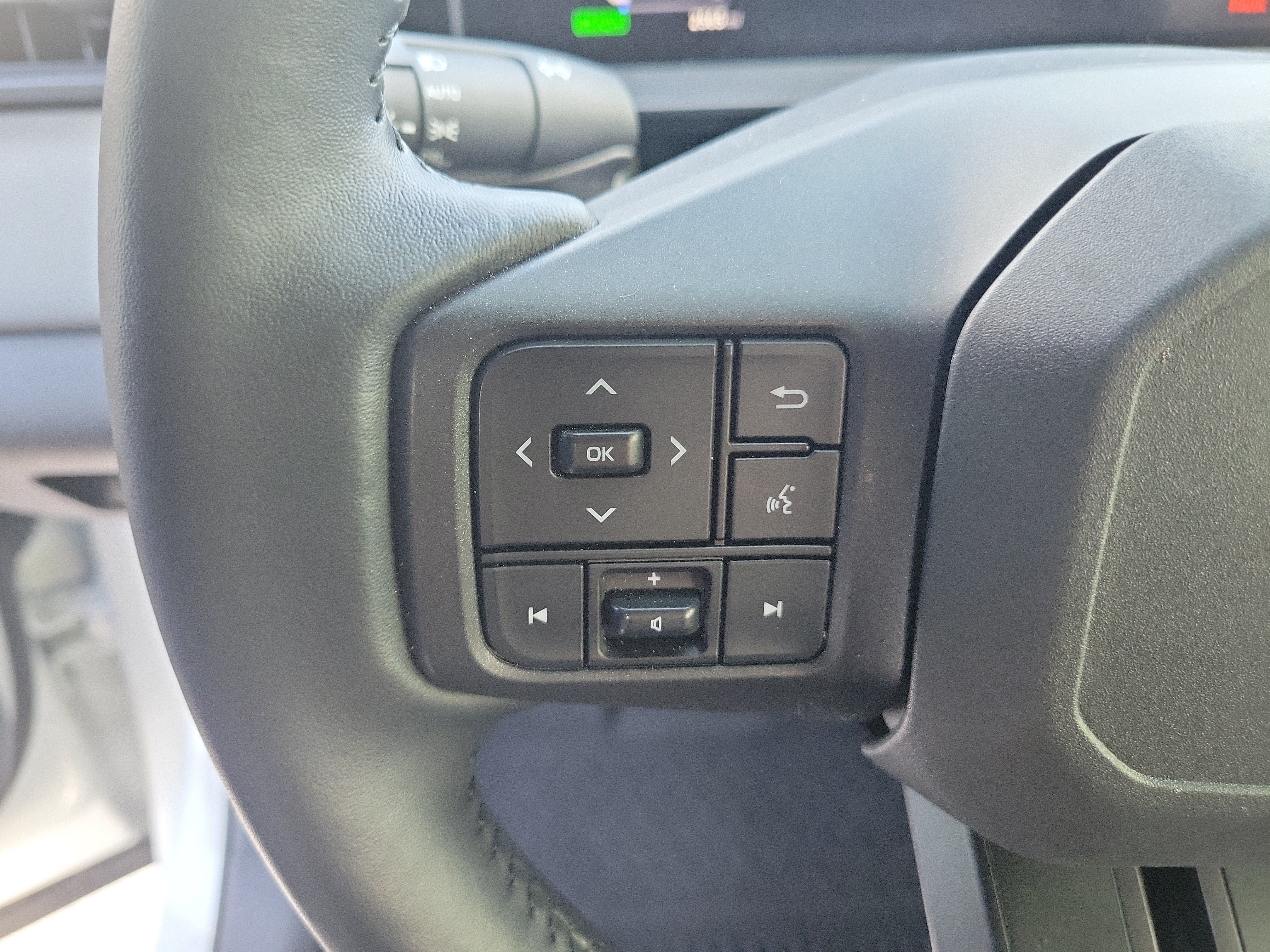 Certified 2026 Toyota RAV4 SE w/ Convenience Package AWD/4WD image 27