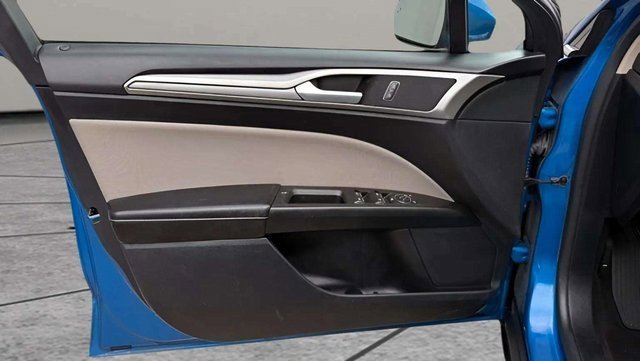 Used 2020 Ford Fusion S image 17