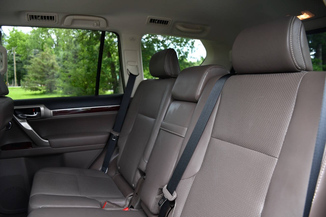 Used 2016 Lexus GX 460 Luxury AWD/4WD image 15
