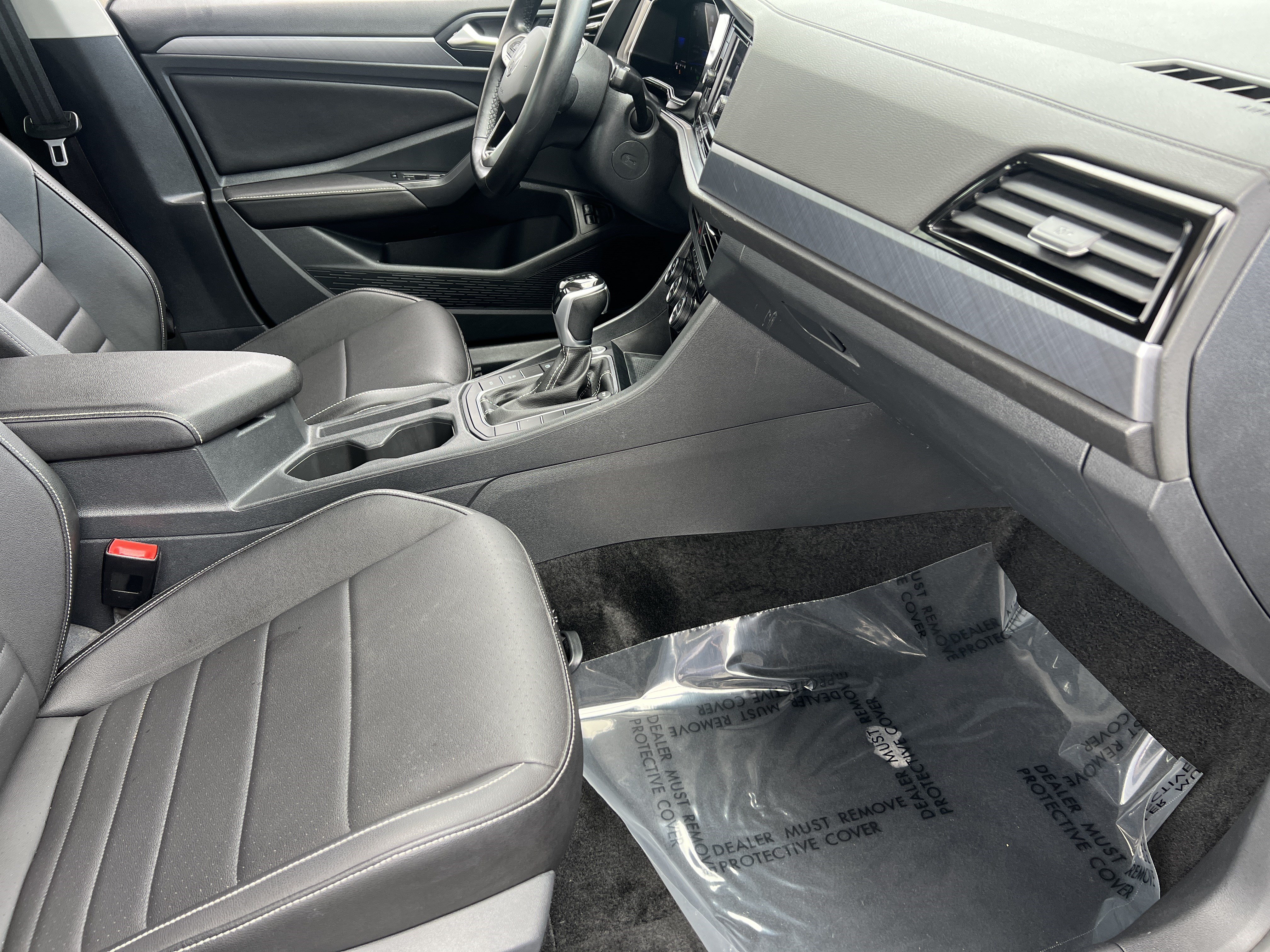 Used 2024 Volkswagen Jetta SE FWD image 22