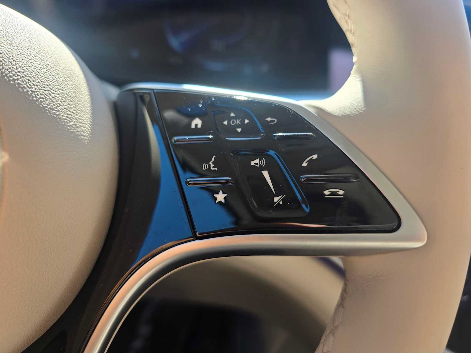 New 2027 Mercedes-Benz EQS 400 4MATIC SUV image 30