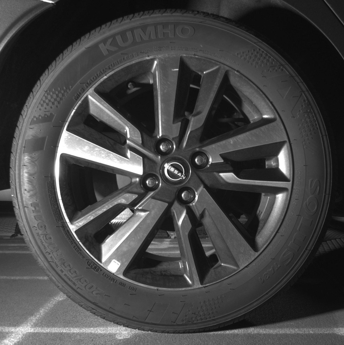 Used 2025 Nissan Versa SV image 15