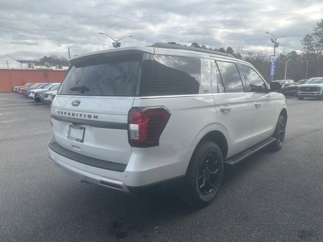 Used 2022 Ford Expedition Timberline image 6
