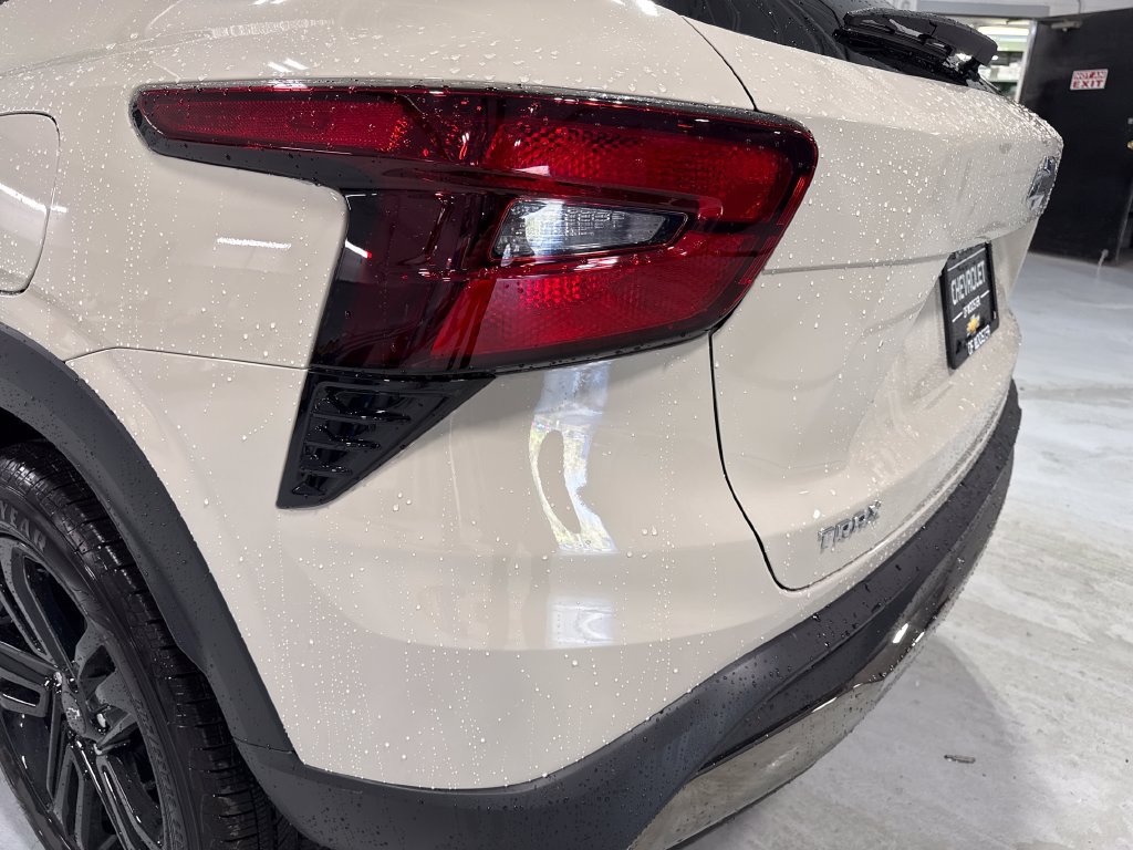 New 2026 Chevrolet Trax ACTIV w/ Sunroof Package FWD image 49