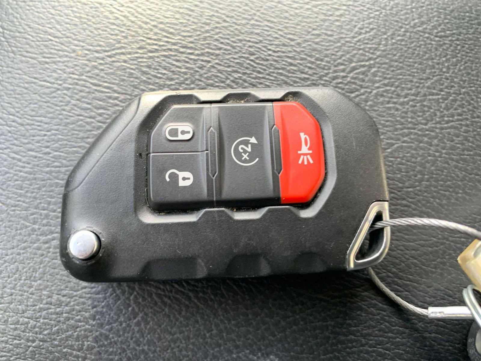Used 2025 Jeep Wrangler Sahara image 22