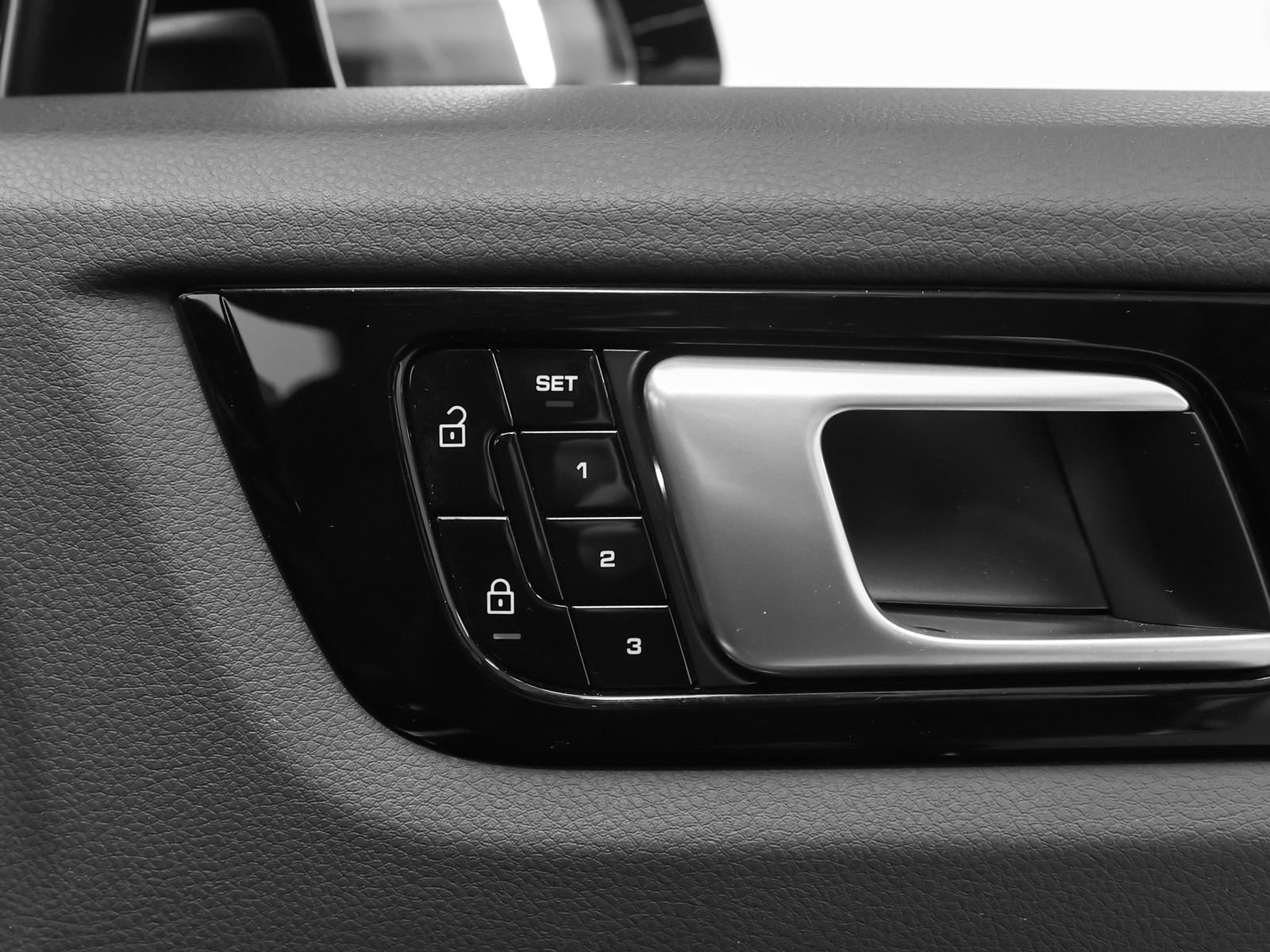 Certified 2019 Porsche Cayenne image 19