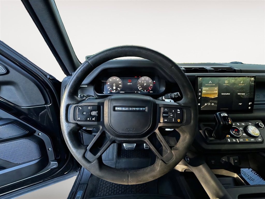 Used 2023 Land Rover Defender 110 V8 image 11