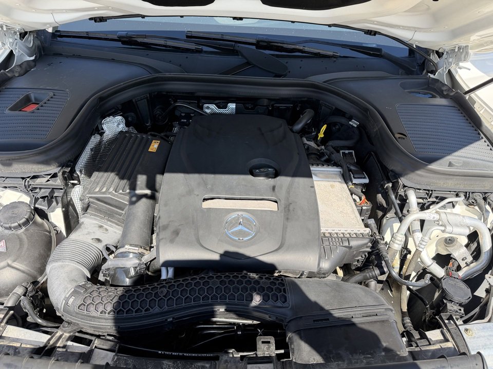 Used 2017 Mercedes-Benz GLC 300 4MATIC image 10