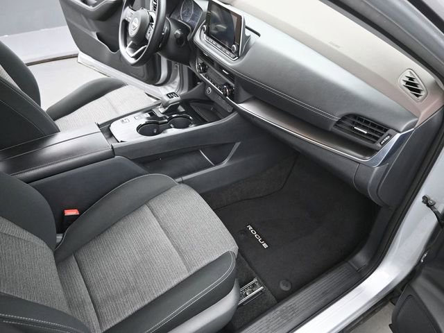 Used 2023 Nissan Rogue SV FWD image 17