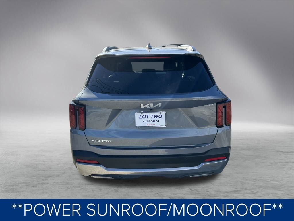 Used 2025 Kia Sorento S w/ Panoramic Sunroof Package image 6