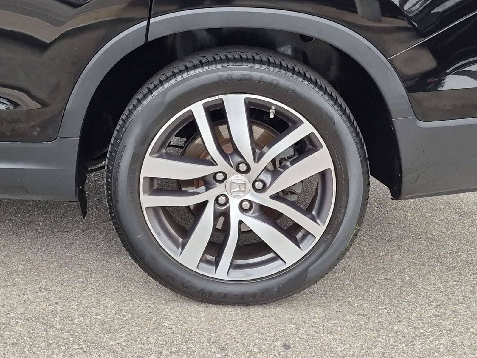 Used 2017 Honda Pilot Touring image 9