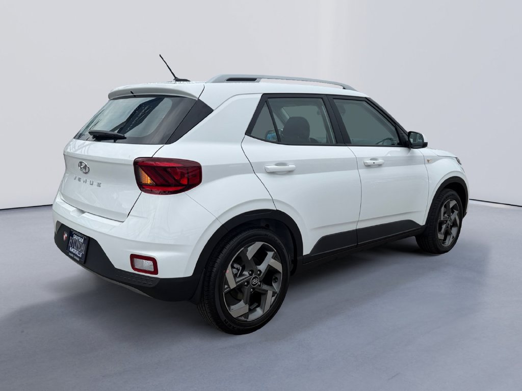 New 2026 Hyundai Venue SEL FWD image 3