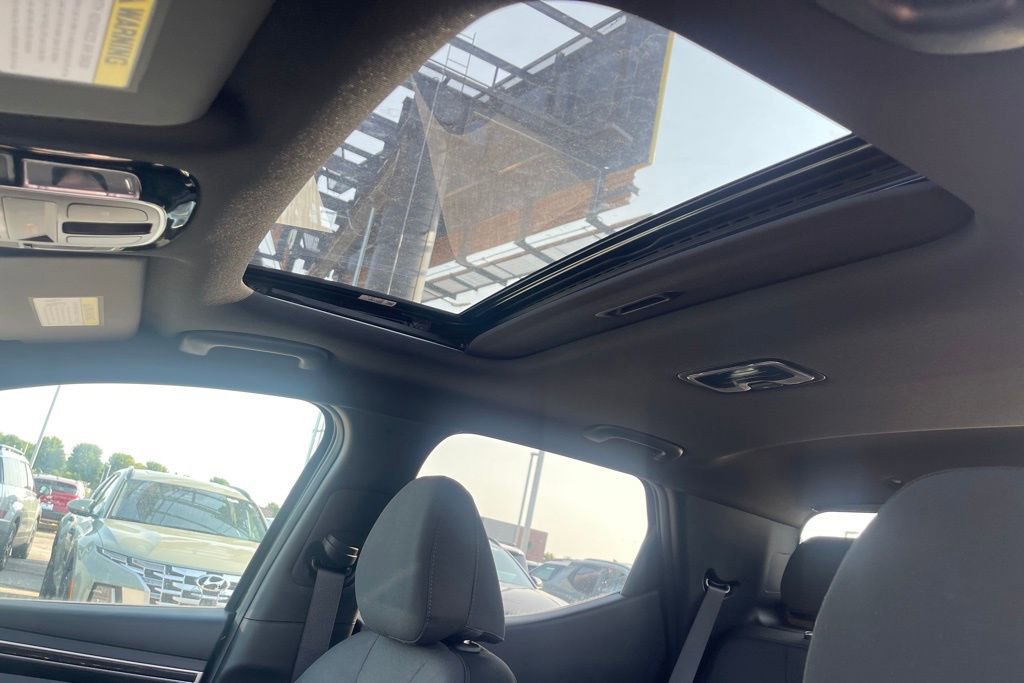 Used 2024 Hyundai Santa Cruz SEL w/ Activity Package image 4