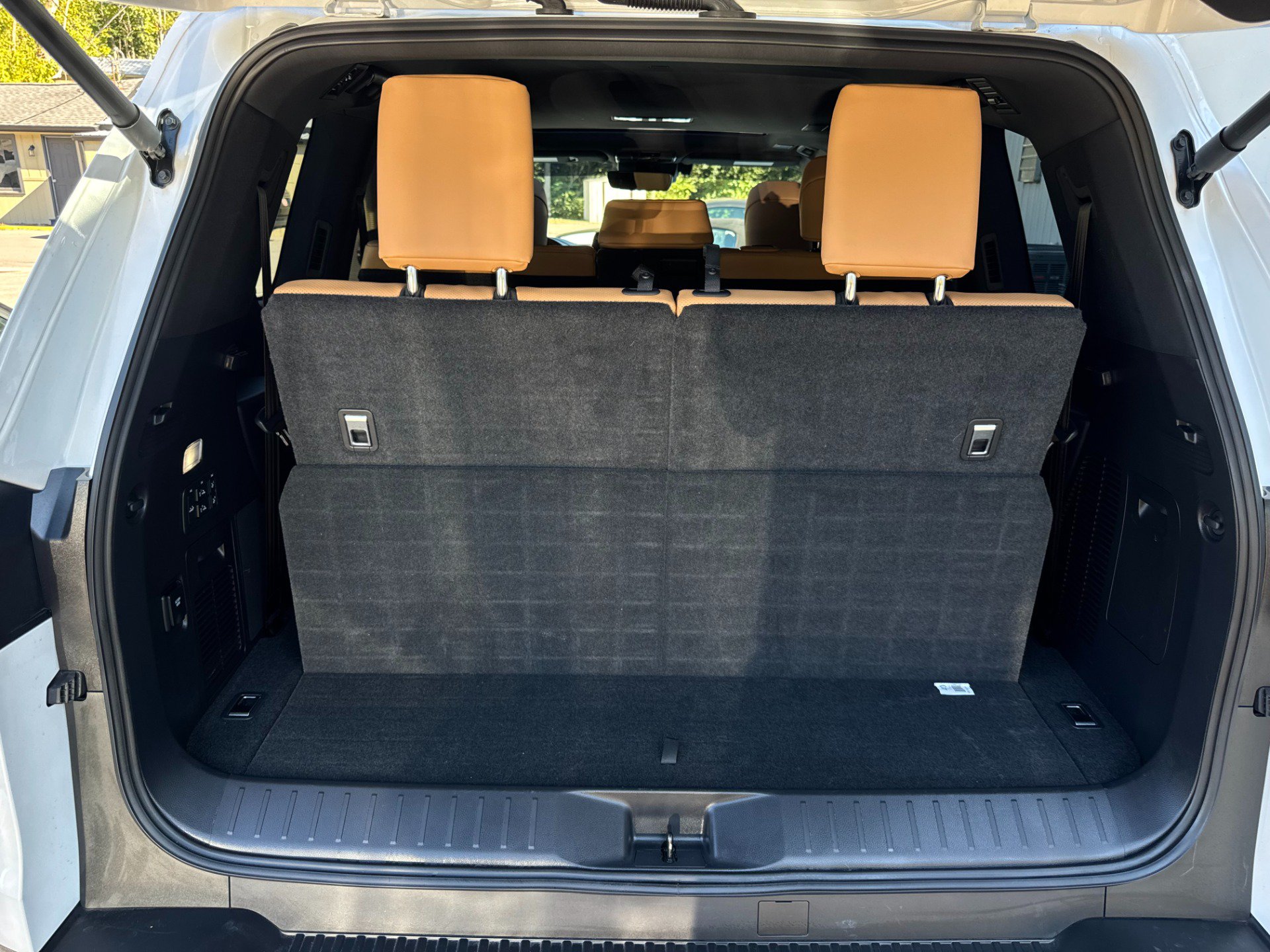 Used 2024 Lexus LX 600 4WD w/ Luxury Package image 52