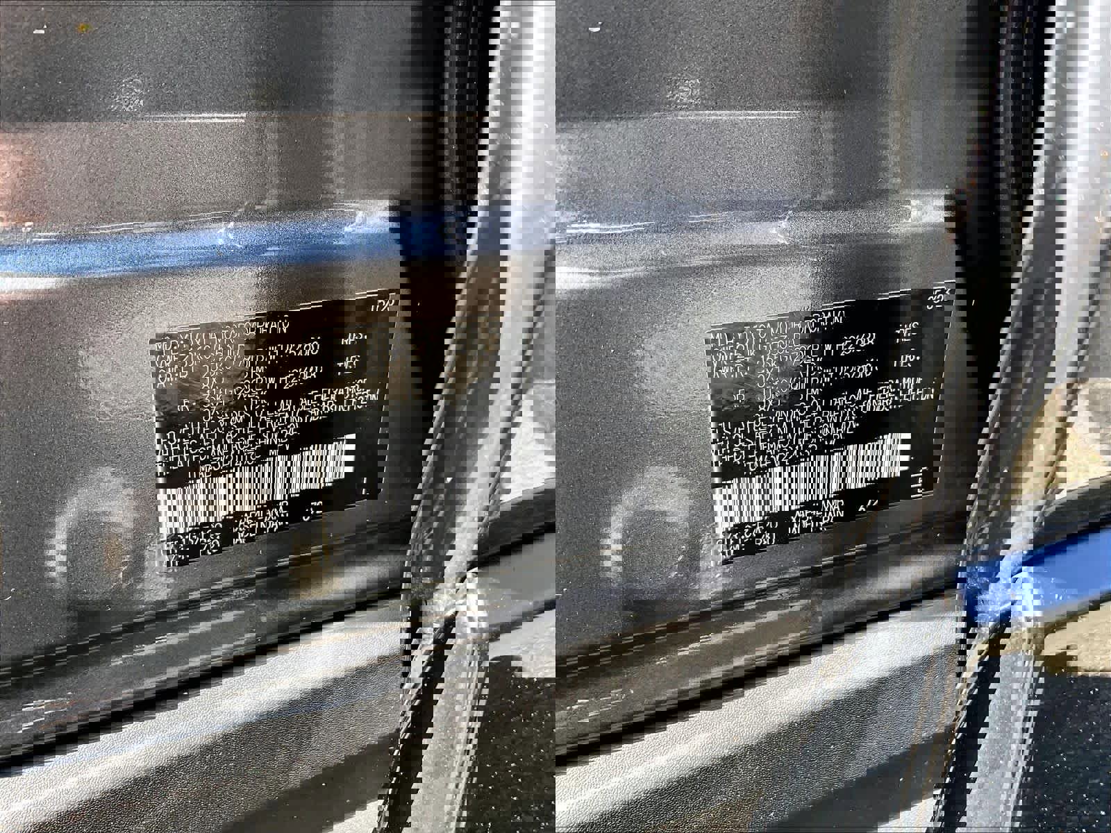 Used 2023 Toyota RAV4 SE w/ Weather & Moonroof Package image 36