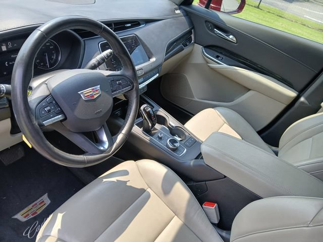 Used 2020 Cadillac XT4 Premium Luxury w/ Cold Weather Package FWD image 35