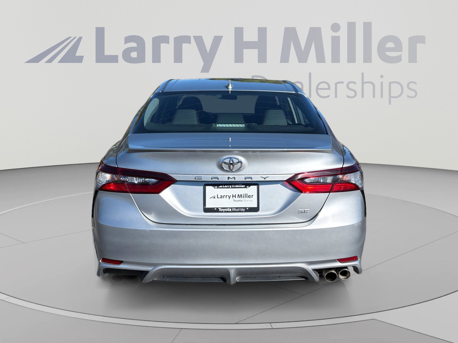 Used 2024 Toyota Camry SE FWD image 4